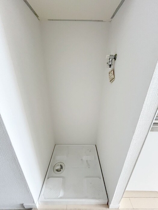 物件内観写真11　(洗濯機置場)