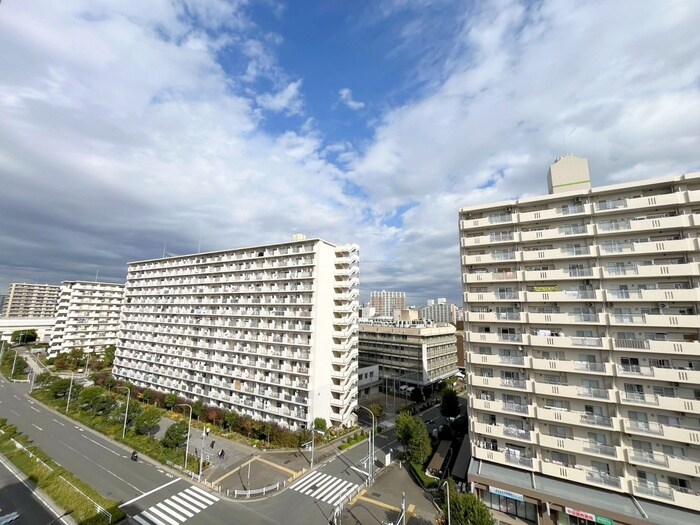 物件内観写真16　(室内からの展望)