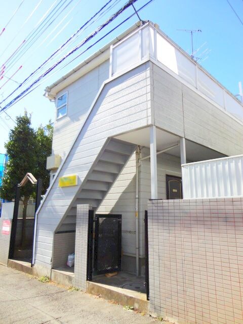 物件外観写真2　(エントランス部分)