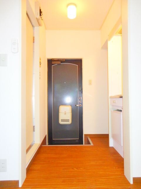 物件内観写真9　(廊下)