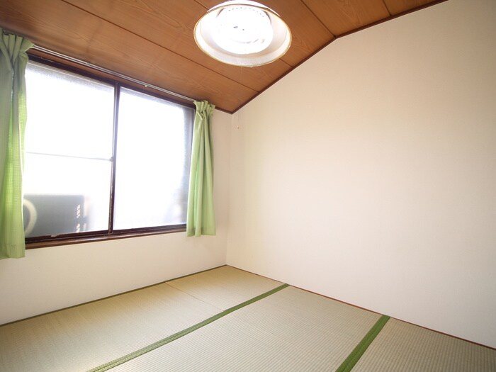 物件内観写真4　(居室)