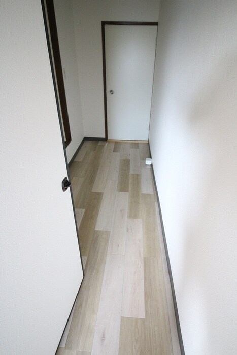 物件内観写真10　(廊下)