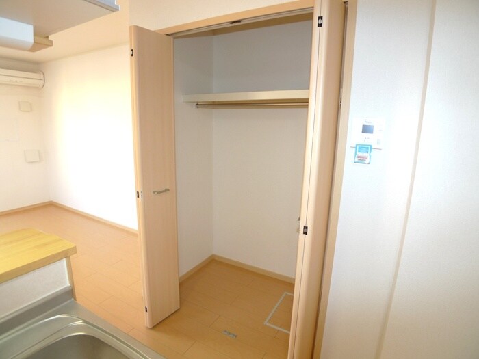 物件内観写真9　(収納)