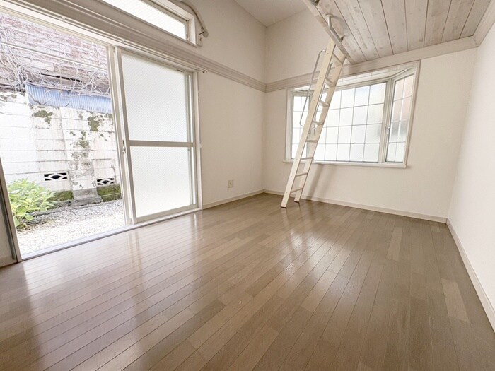 物件内観写真13　(廊下)