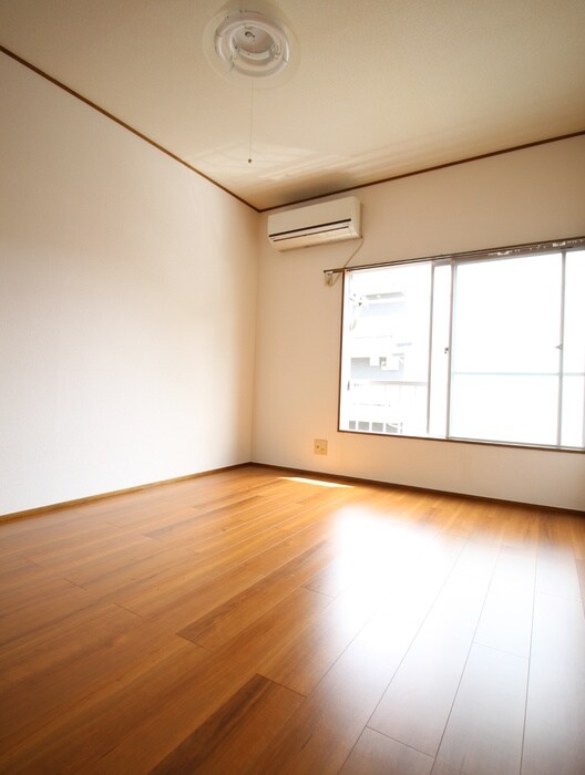 物件内観写真4　(居室)