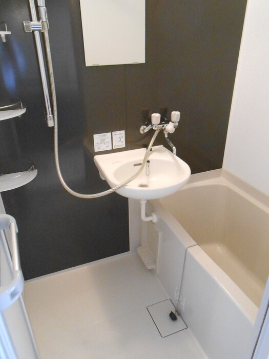 物件内観写真11　(バス／シャワールーム等)