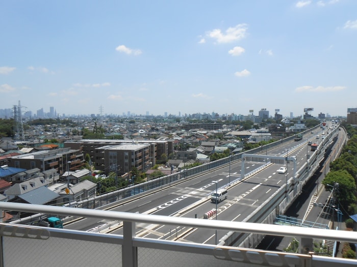 物件内観写真16　(室内からの展望)