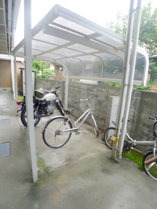 物件外観写真6　(駐輪場)