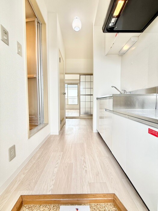 物件内観写真18　(廊下)