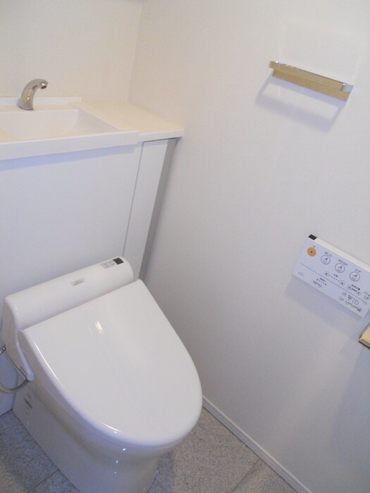 物件内観写真9　(トイレ)