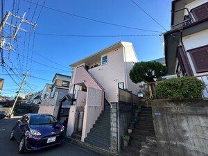 レオパレス渋沢外観写真