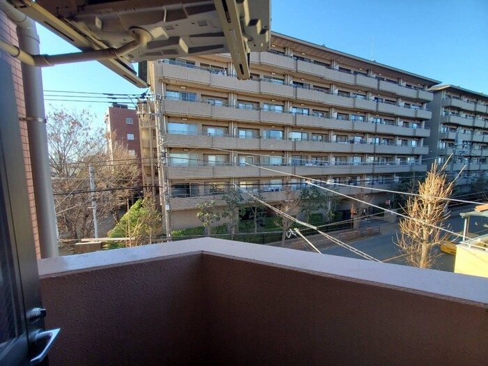 物件内観写真16　(室内からの展望)