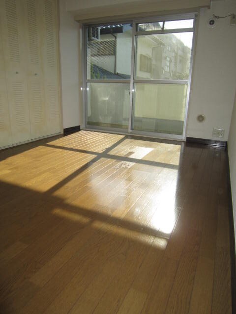 物件内観写真4　(居室)