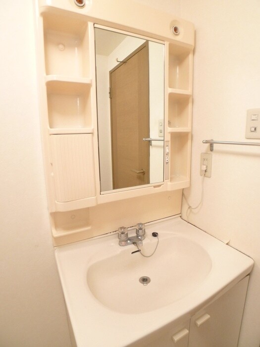 物件内観写真10　(洗面)