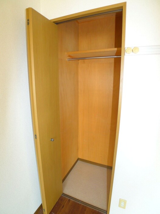物件内観写真12　(収納)