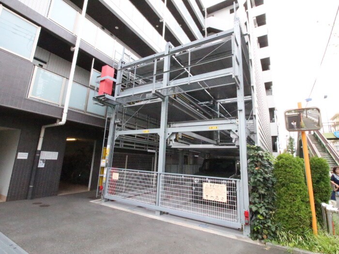 物件外観写真6　(駐車場)