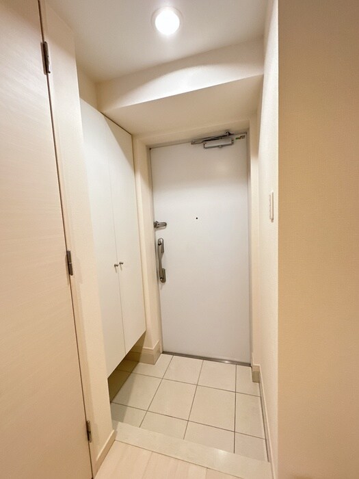 物件内観写真19　(玄関)