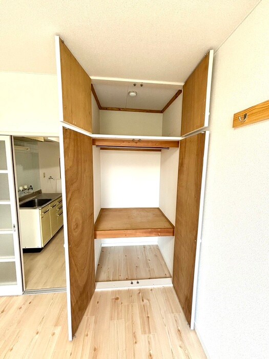 物件内観写真10　(収納)