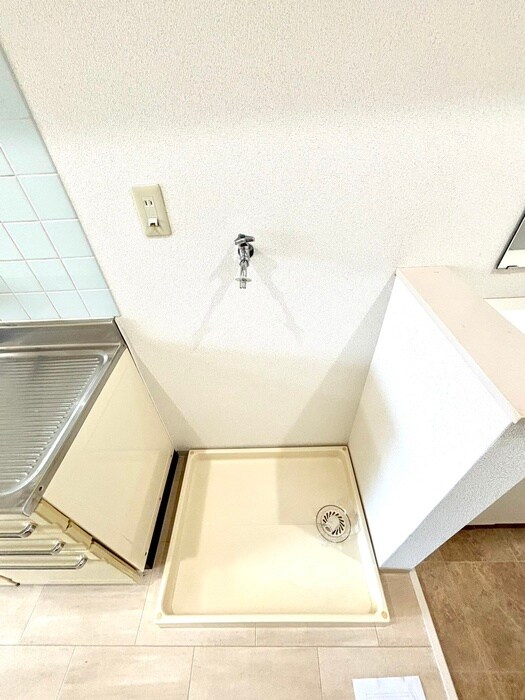 物件内観写真14　(洗濯機置場)