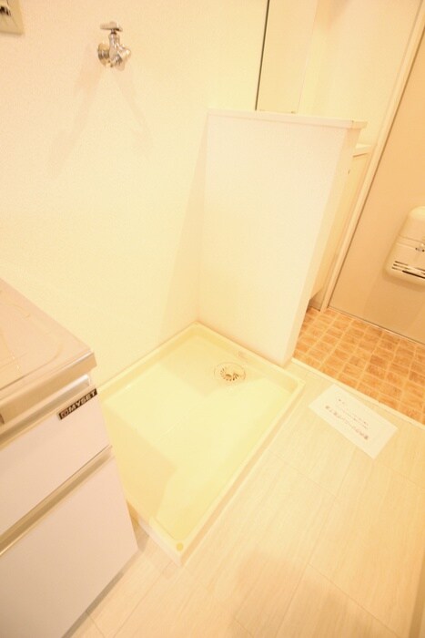 物件内観写真15　(洗濯機置場)