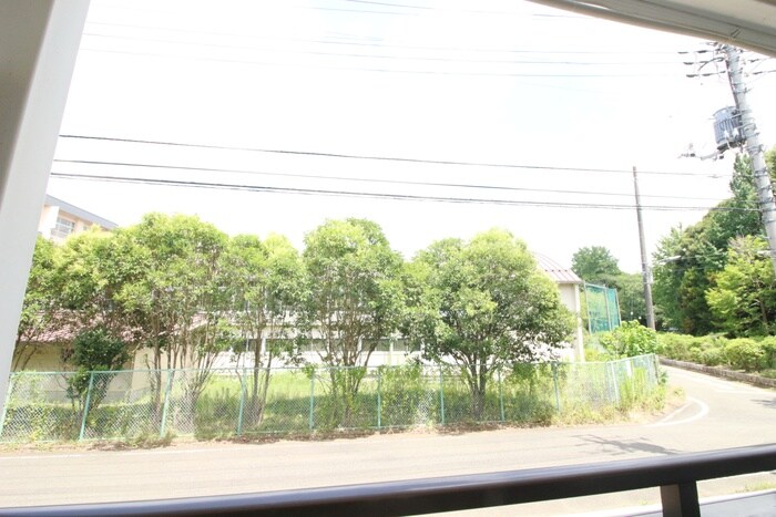 物件内観写真22　(室内からの展望)