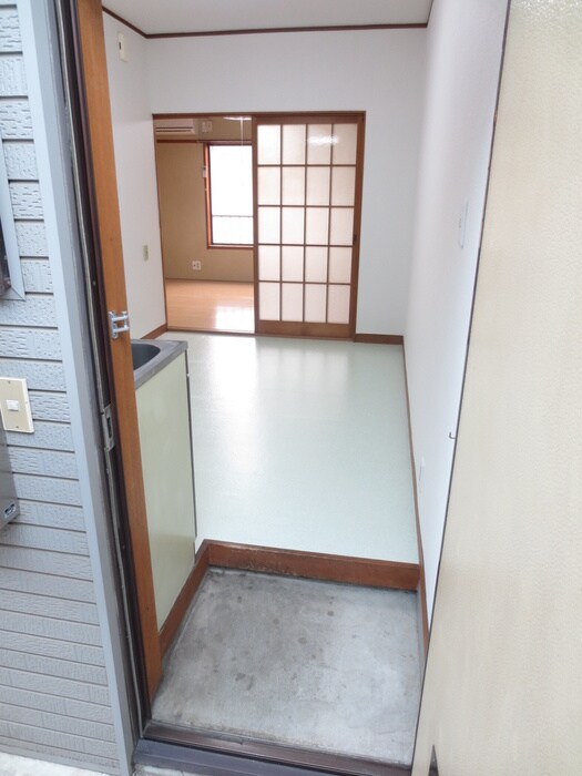 物件内観写真15　(玄関)