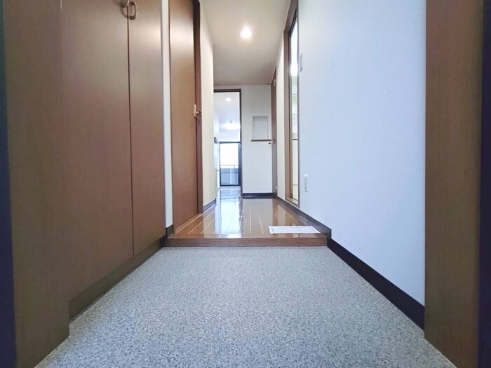 物件内観写真20　(玄関)