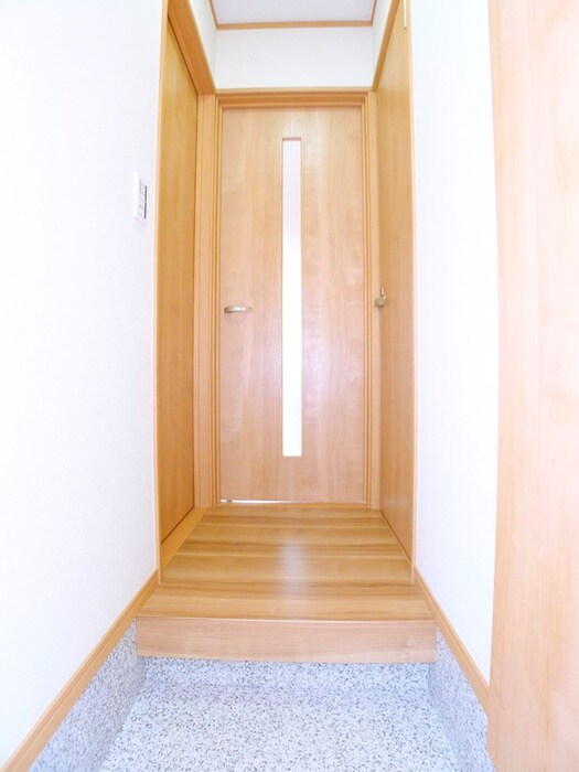 物件内観写真17　(玄関)