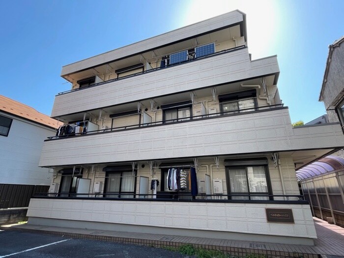 ベルトゥリ－ハイツの外観写真