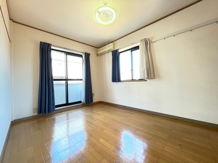 物件内観写真6　(居室)