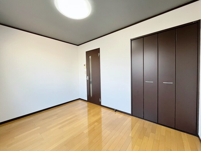 物件内観写真8　(居室)