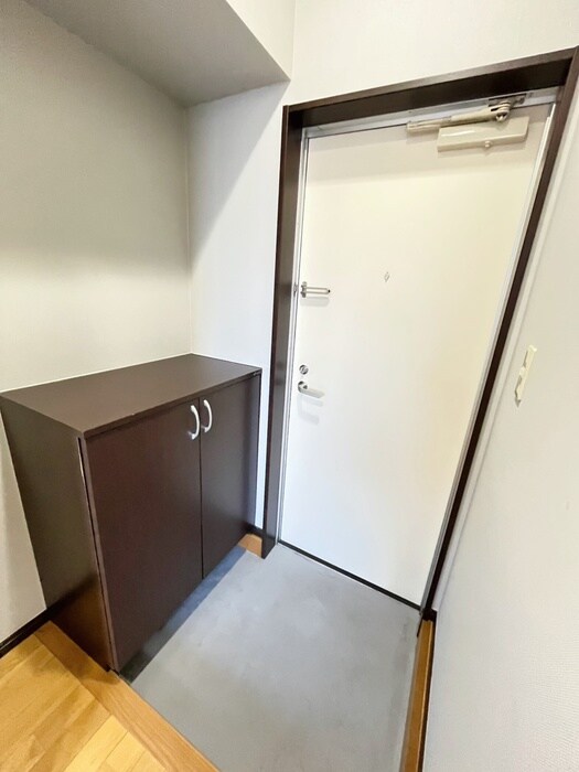 物件内観写真17　(玄関)