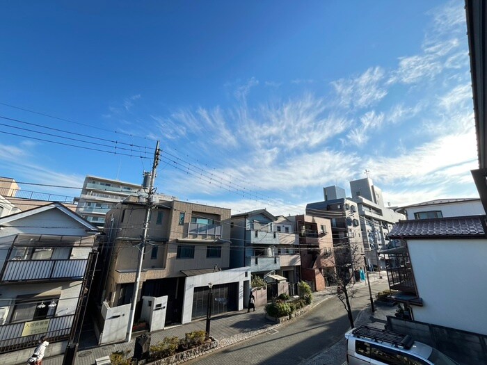 物件内観写真20　(室内からの展望)