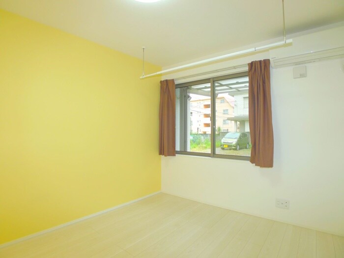 物件内観写真8　(居室)