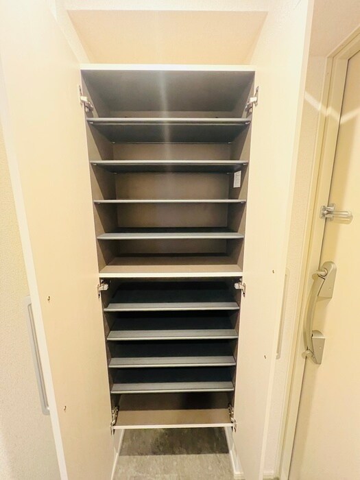 物件内観写真13　(靴箱)