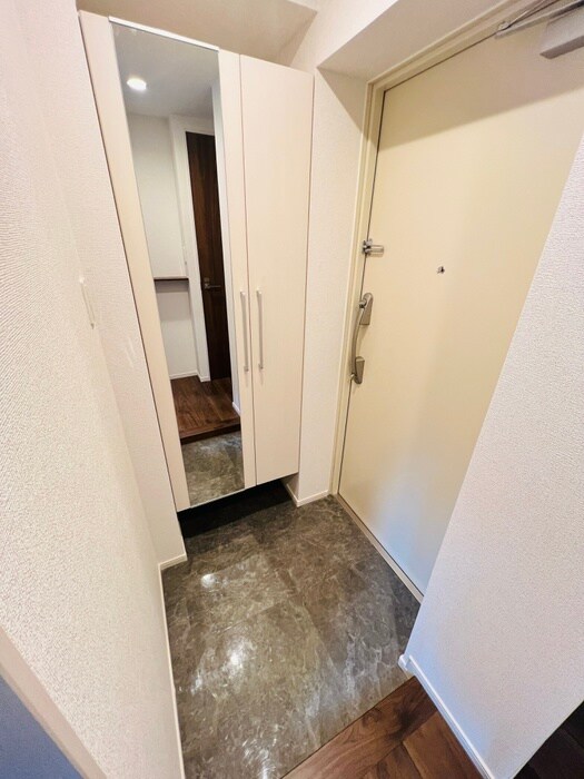 物件内観写真19　(玄関)