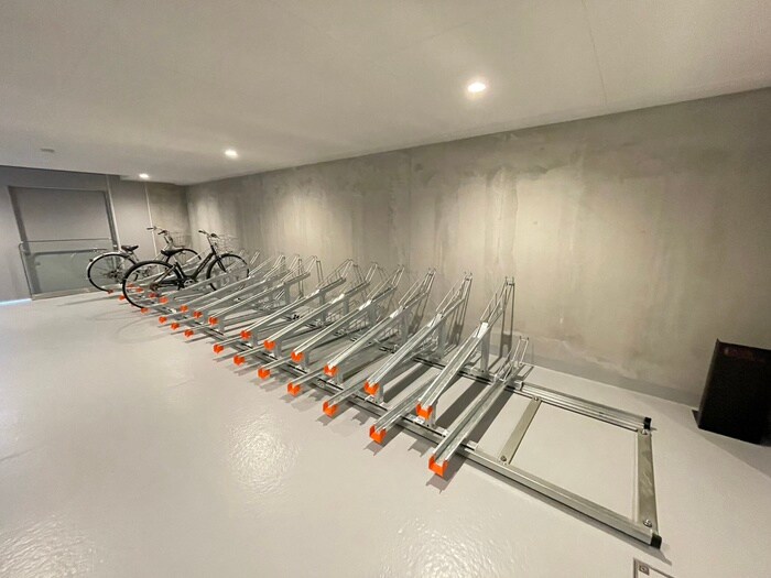 物件外観写真3　(駐輪場)