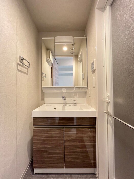 物件内観写真12　(洗面)