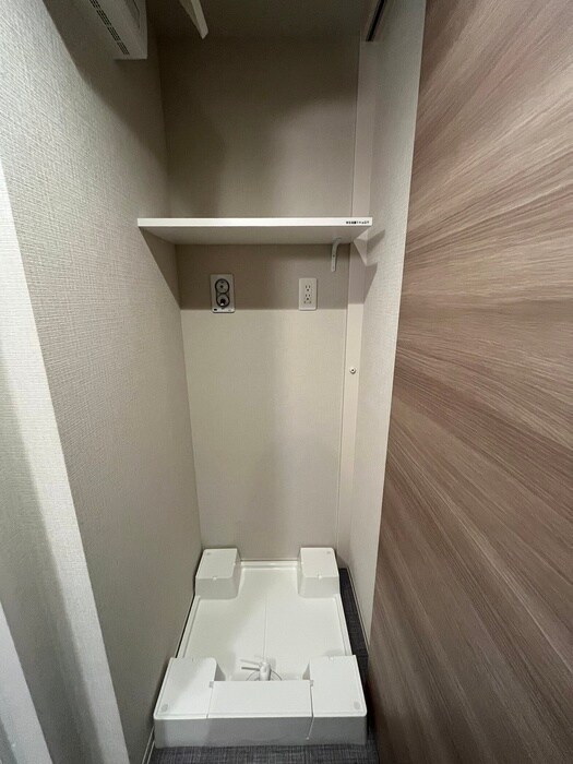 物件内観写真15　(洗濯機置場)