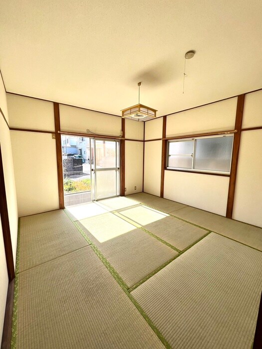 物件内観写真10　(室内からの展望)