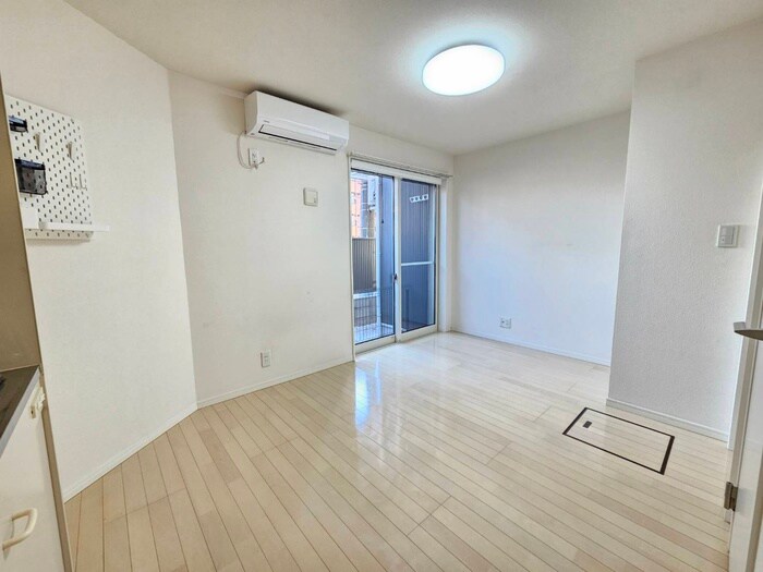 物件内観写真12　(廊下)