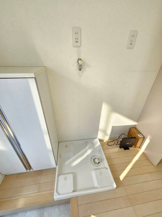 物件内観写真18　(洗濯機置場)