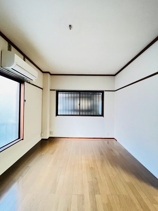 物件内観写真4　(居室)