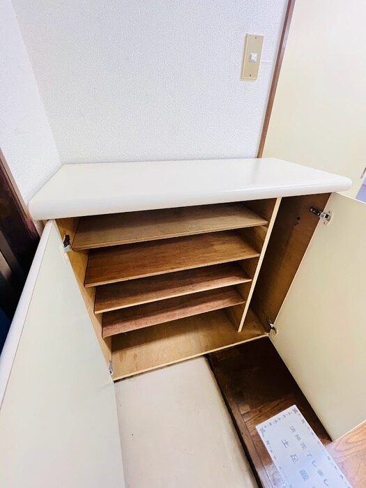 物件内観写真15　(靴箱)