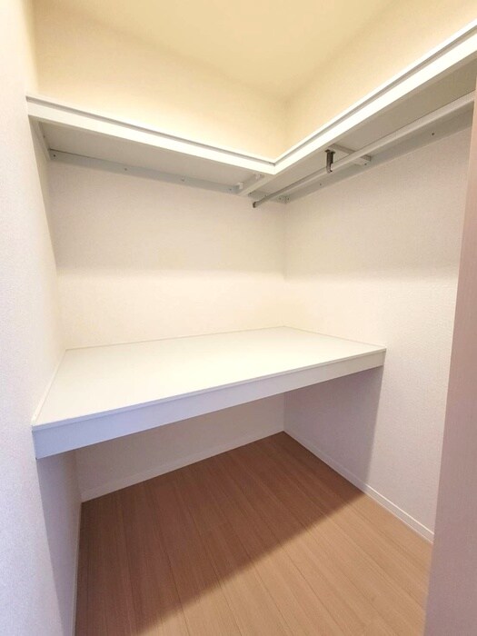 物件内観写真12　(収納)