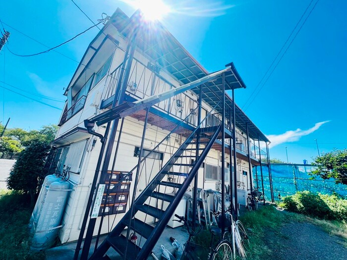 物件外観写真4　(エントランス部分)