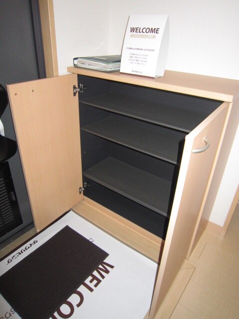 物件内観写真16　(靴箱)