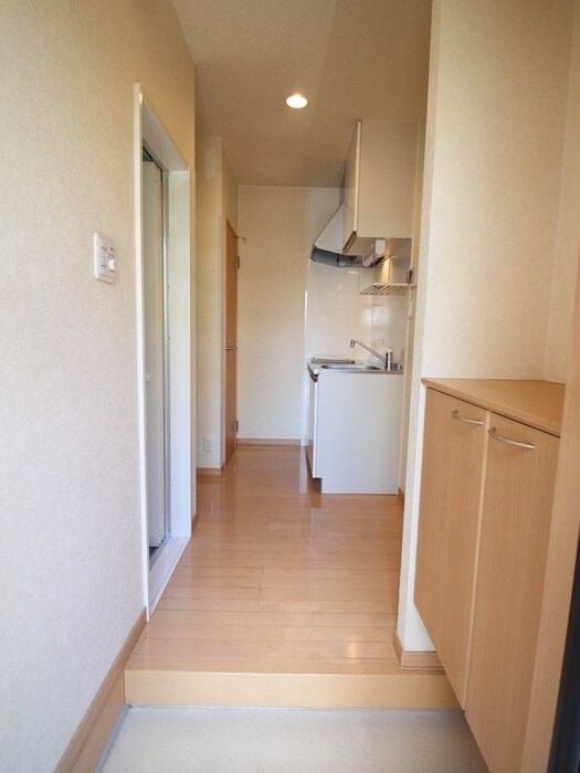 物件内観写真14　(玄関)