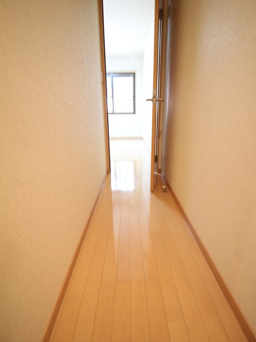 物件内観写真19　(廊下)