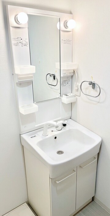 物件内観写真13　(洗面)